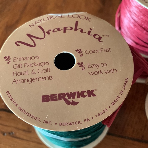 Assorted Holiday Raphia and Ribbon - Picture 7 of 10